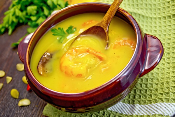 тыквенный крем-суп с имбирем и креветками 